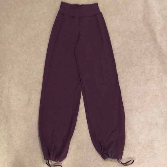🍋lululemon Sit in Stillness Merlot pants❤️EUC - Picture 5 of 13